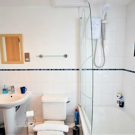 3 Bedroom Apartment, Gloucester Rd Apartment Bristol